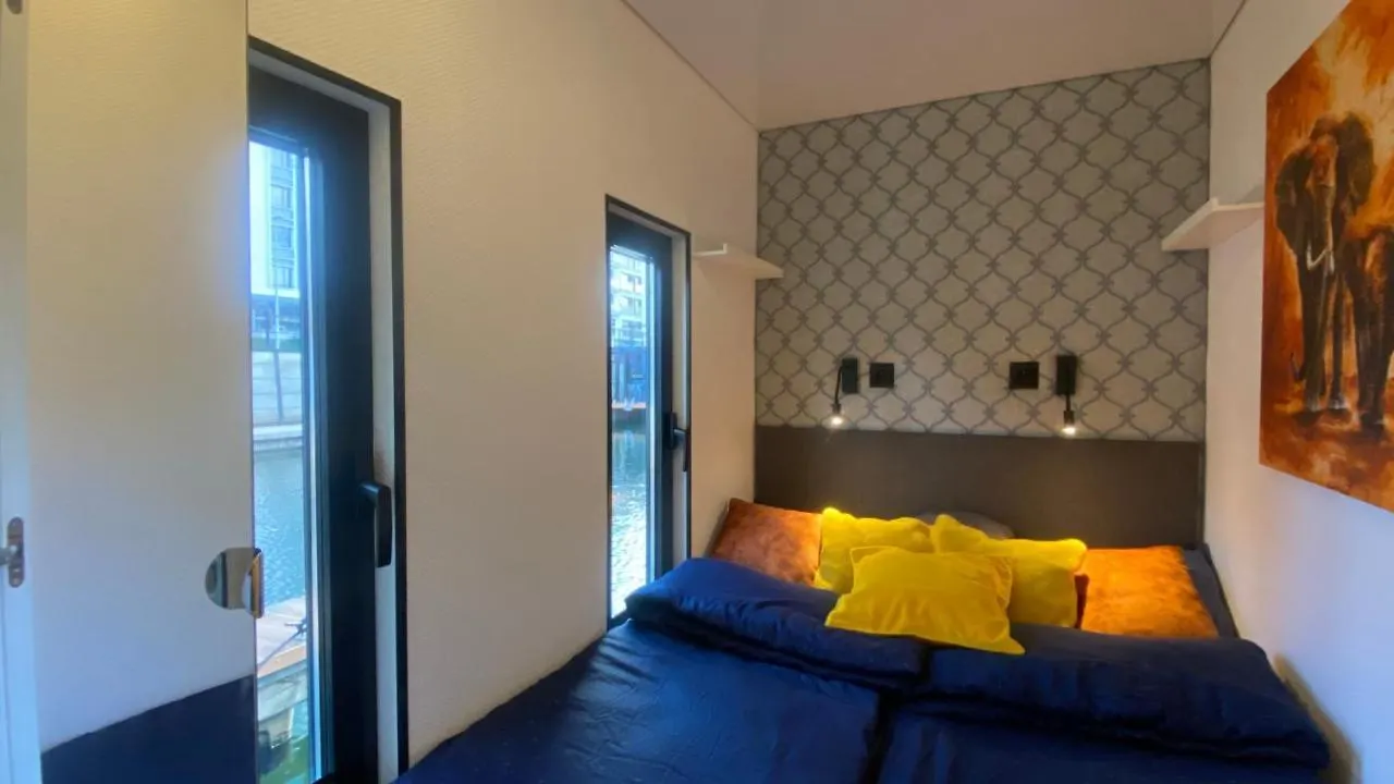 Gold Waterhouse Gdansk Old Town - Houseboat Apartment Poland