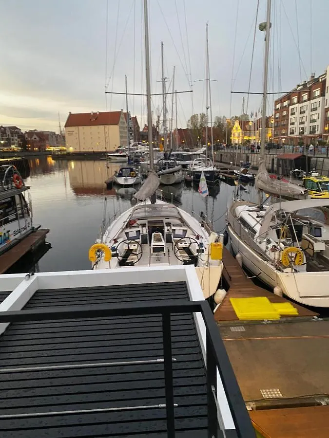 Gold Waterhouse Gdansk Old Town - Houseboat Apartment