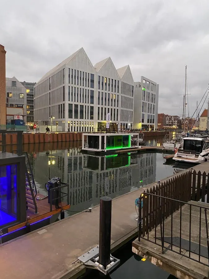 Gold Waterhouse Gdansk Old Town - Houseboat Apartment
