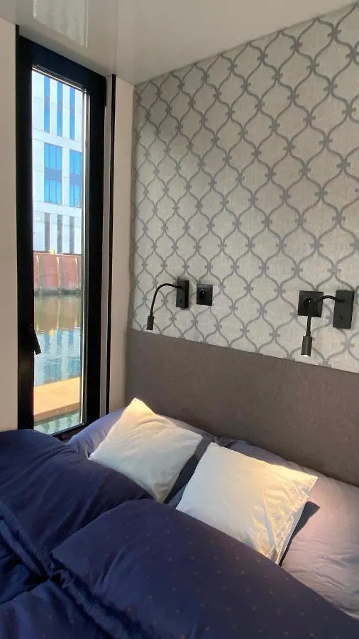 Gold Waterhouse Gdansk Old Town - Houseboat Apartment